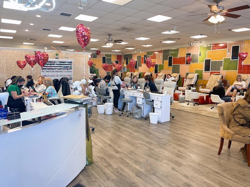 Elle Nail & Spa (Middletown), nail salon in Middletown, CT, photo 2 of 6